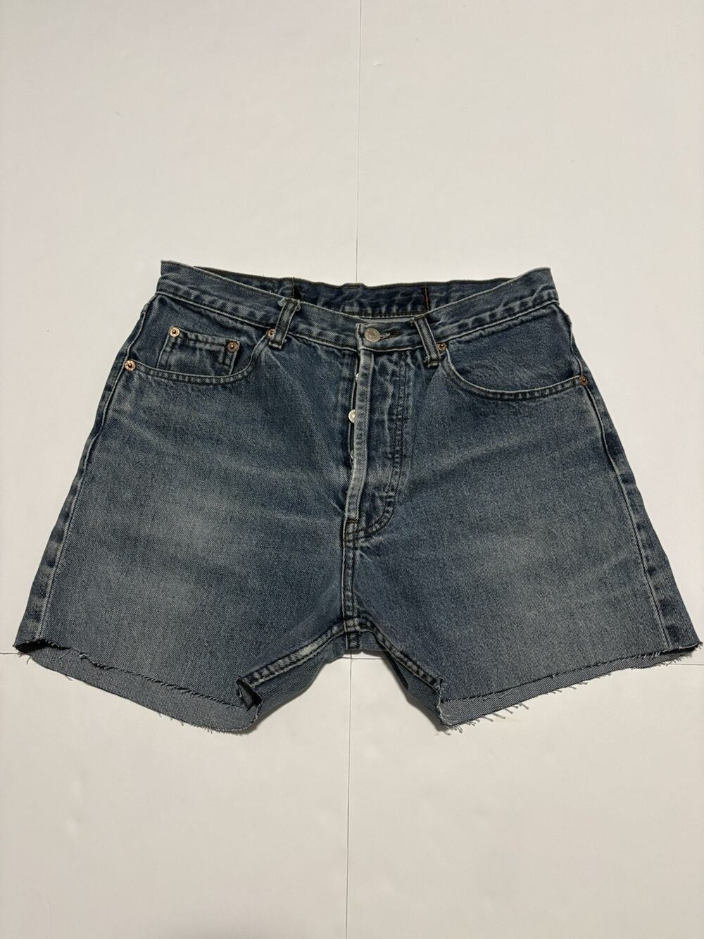 Vintage Levi’s 501 Made in USA Cutoff Denim Shorts Women’s Size 32 Button Fly